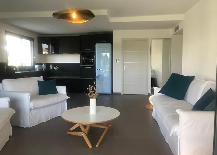 Domaine D'arca - Eluard 04 - 6 Pers * Porto-Vecchio (Corsica)